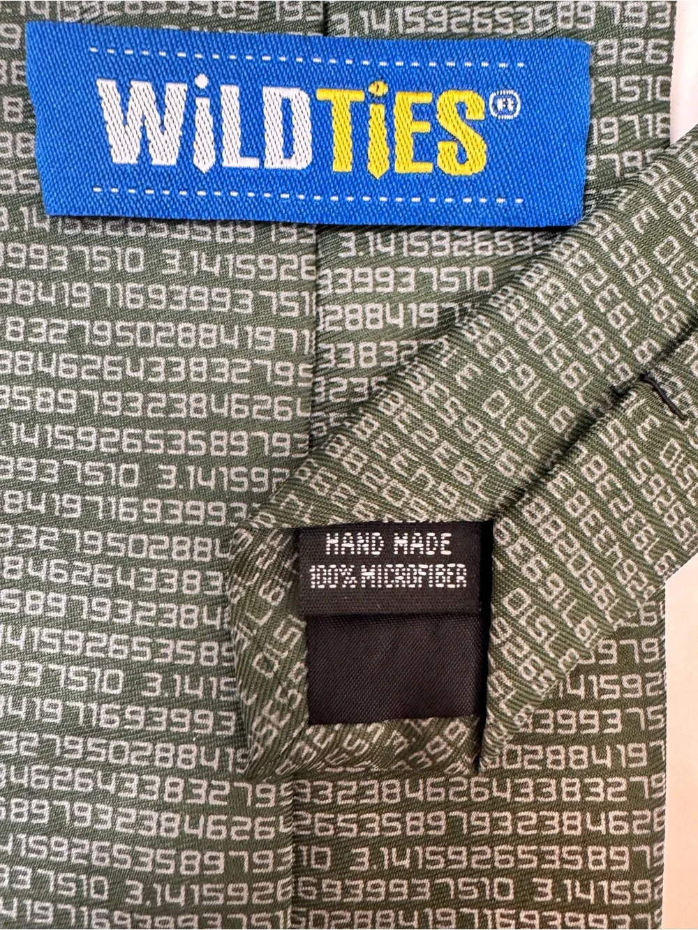 Wild Ties - Pie Anyone? Men’s Necktie Green Patterned Microfiber Tie